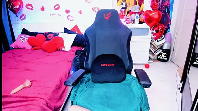 BADNikkiy online show from February 11, 2026, 10:37 pm