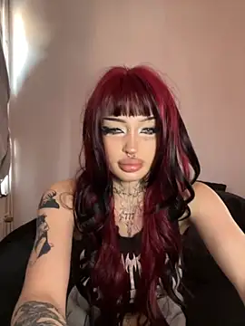 Snapshot of madelinexx chatting on October 4, 2025, 12:47 pm madelinexx online show from October 4, 2025, 12:47 pm