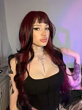 Snapshot of madelinexx chatting on October 17, 2025, 9:50 pm madelinexx online show from October 17, 2025, 9:50 pm