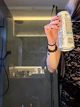 Snapshot of madelinexx chatting on October 23, 2025, 1:43 pm madelinexx online show from October 23, 2025, 1:43 pm