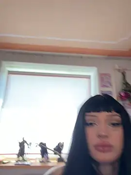 Snapshot of madelinexx chatting on June 6, 2026, 10:09 am madelinexx online show from June 6, 2026, 10:09 am