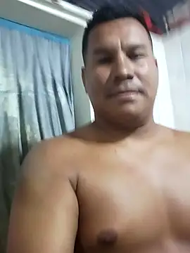 OsvelDavid08 online show from May 9, 2026, 1:11 am