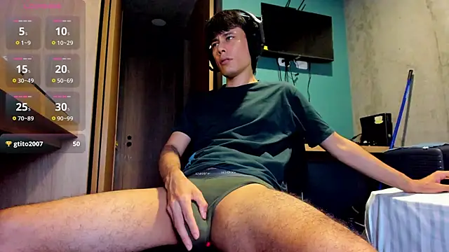 Huge latin cock online show from August 4, 2026, 11:07 pm