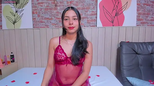 SophieBenson online show from February 14, 2025, 12:25 pm