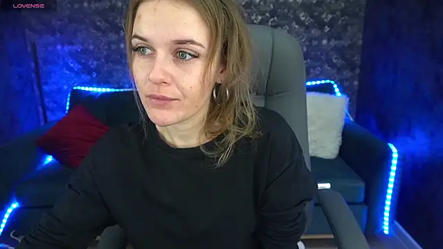 MaribelRiverr  online show from December 12, 2024, 6:14 am