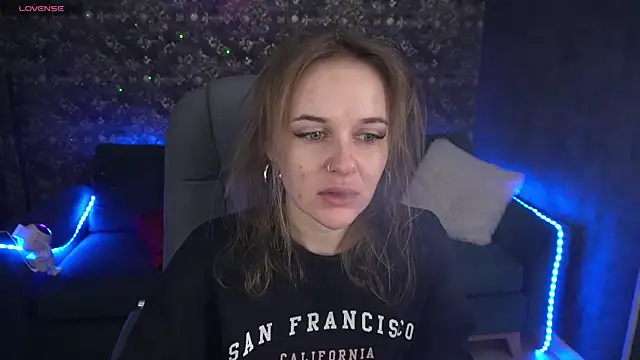 MaribelRiverr  online show from December 15, 2024, 6:29 am