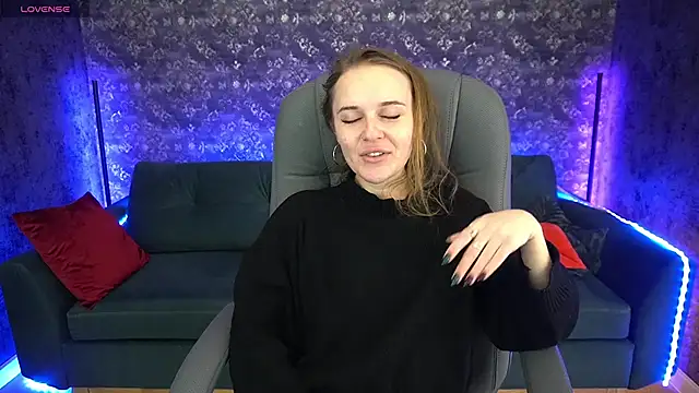 MaribelRiverr  online show from December 19, 2024, 6:12 am