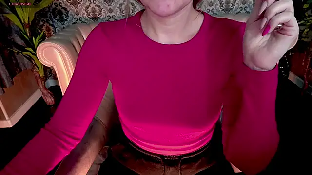 MaribelRiverr  online show from September 19, 2025, 5:42 am