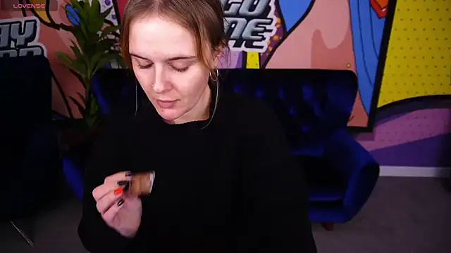 MaribelRiverr  online show from November 18, 2025, 10:31 am