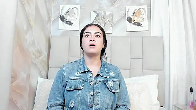 Snapshot of Jaslyn__Smith chatting on September 30, 2025, 4:12 pm Jaslyn  Smith online show from September 30, 2025, 4:12 pm