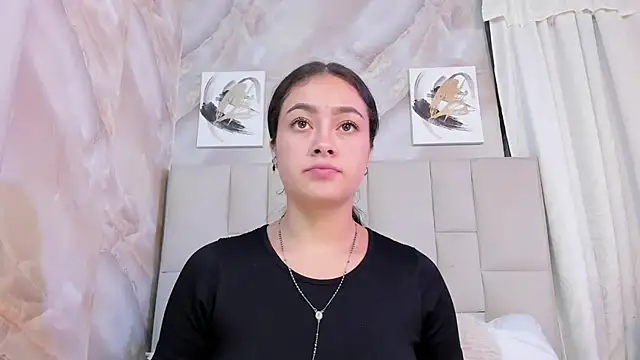 Jaslyn  Smith online show from February 3, 2026, 4:12 pm