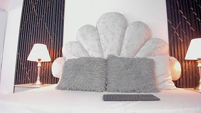 Snapshot of Jaslyn__Smith chatting on March 18, 2026, 5:05 pm Jaslyn Smith online show from March 18, 2026, 5:05 pm