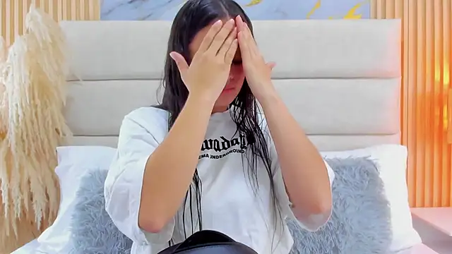 Snapshot of Jaslyn__Smith chatting on March 25, 2026, 1:39 pm Jaslyn Smith online show from March 25, 2026, 1:39 pm