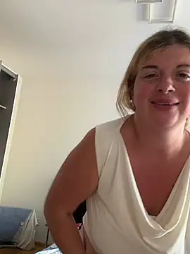 Snapshot of Lombada chatting on July 12, 2026, 2:30 pm Lombada online show from July 12, 2026, 2:30 pm