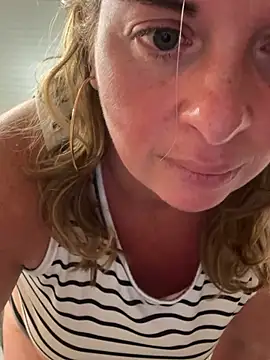 Snapshot of Lombada chatting on August 1, 2026, 2:55 am Lombada online show from August 1, 2026, 2:55 am