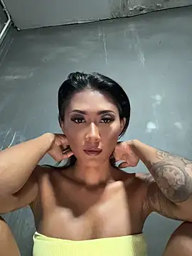 thai-dreamgirl online show from April 27, 2026, 11:30 am
