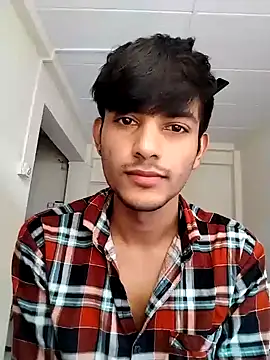 kingkartik7 online show from January 2, 2025, 8:06 am