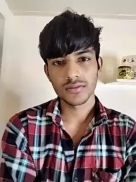 kingkartik7 online show from January 2, 2025, 7:29 pm