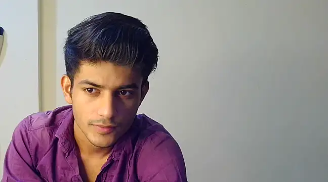 kingkartik7 online show from March 18, 2025, 2:26 pm