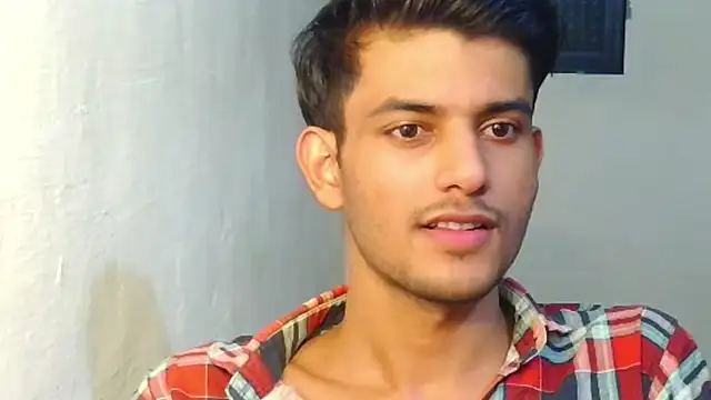 kingkartik7 online show from October 8, 2025, 6:27 pm