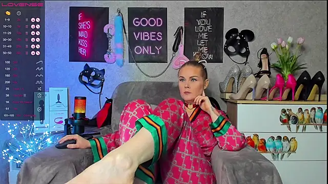 HannaKorsak online show from January 16, 2025, 5:12 pm