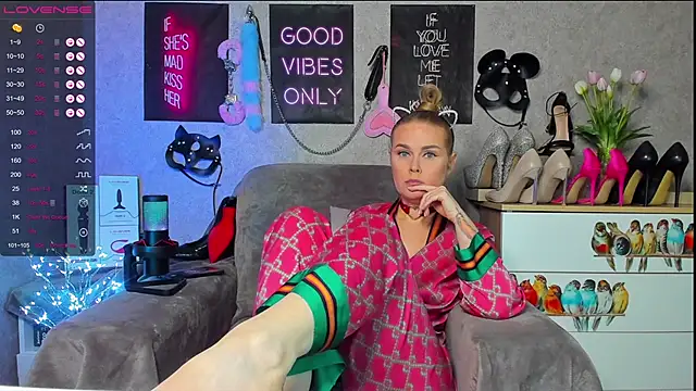 HannaKorsak online show from January 23, 2025, 10:01 pm