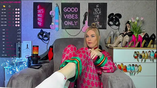 HannaKorsak online show from March 2, 2025, 5:14 pm