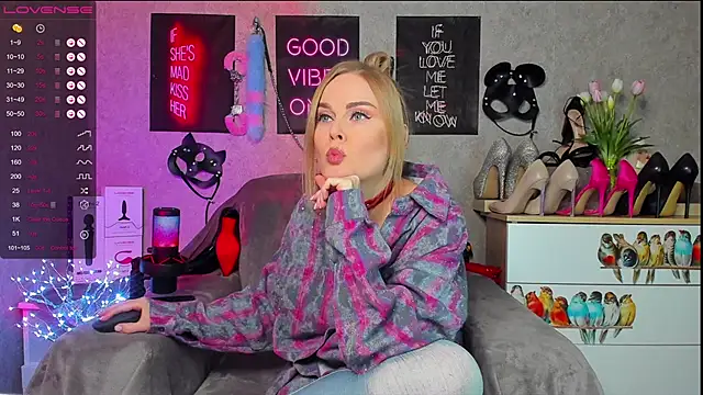 HannaKorsak online show from March 16, 2025, 6:23 pm