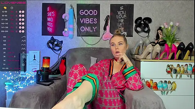HannaKorsak online show from March 20, 2025, 9:13 pm