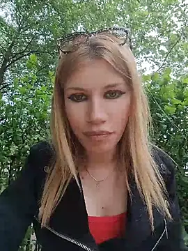 EvaRush online show from May 13, 2026, 11:18 am