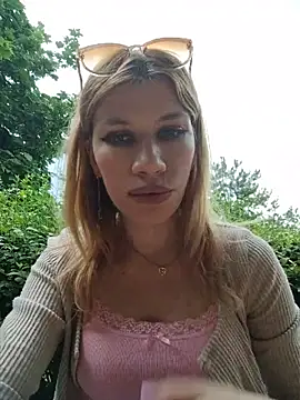 EvaRush online show from June 10, 2026, 4:28 pm
