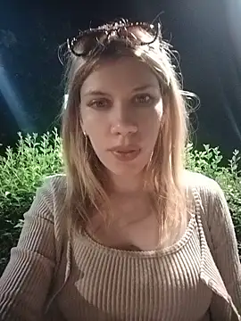 EvaRush online show from June 13, 2026, 7:23 pm