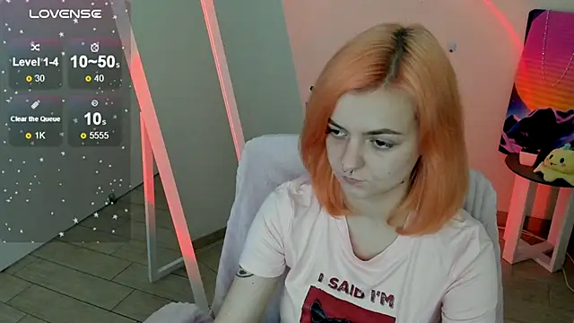 Snapshot of Fire_Bestie chatting on October 15, 2025, 1:00 pm Fire Bestie online show from October 15, 2025, 1:00 pm