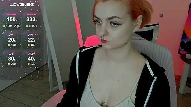 Snapshot of Fire_Bestie chatting on October 19, 2025, 12:39 pm Fire Bestie online show from October 19, 2025, 12:39 pm