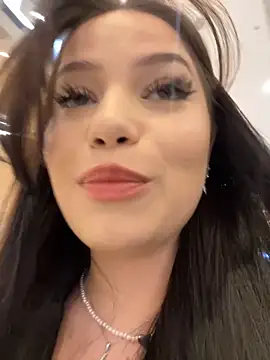 Snapshot of Chloe__Moon chatting on October 21, 2025, 2:29 pm Chloe  Moon online show from October 21, 2025, 2:29 pm