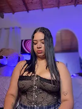 LunaRose5 online show from June 12, 2026, 1:37 am