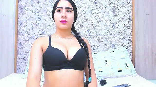 dafne hada online show from January 25, 2025, 11:32 pm