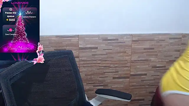 Snapshot of athenea_russo4 chatting on December 12, 2024, 2:26 am athenea russo4 online show from December 12, 2024, 2:26 am