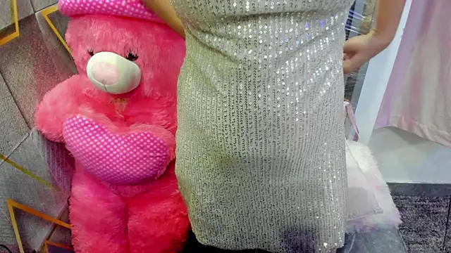 Snapshot of YourKusu chatting on September 20, 2025, 12:39 pm YourKusu online show from September 20, 2025, 12:39 pm