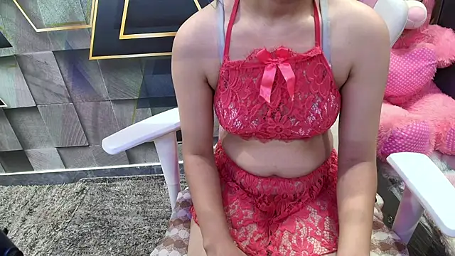 Snapshot of YourKusu chatting on October 4, 2025, 11:30 am YourKusu online show from October 4, 2025, 11:30 am