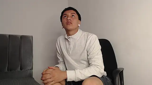 Snapshot of alex-lover chatting on September 20, 2025, 1:28 am alex-lover online show from September 20, 2025, 1:28 am