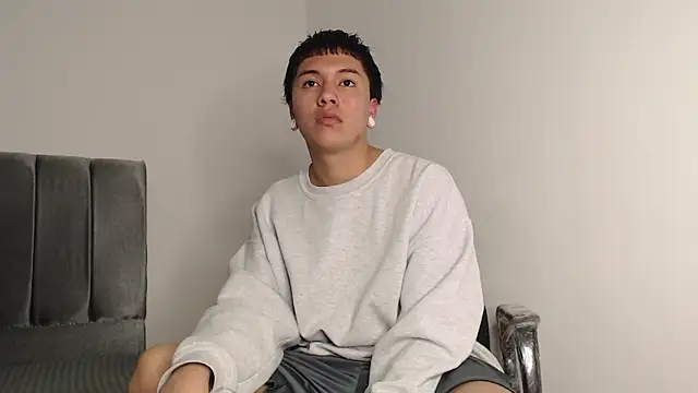 Snapshot of alex-lover chatting on October 4, 2025, 1:58 am alex-lover online show from October 4, 2025, 1:58 am