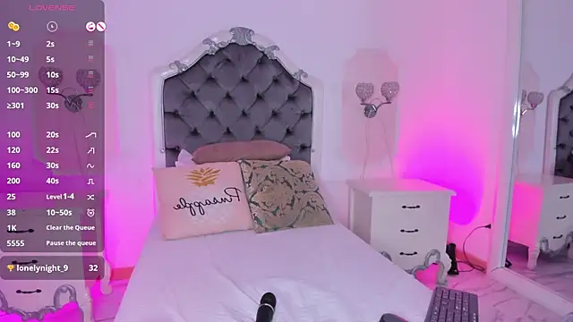 PollyGrey  online show from September 27, 2025, 3:44 am