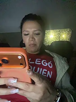 Snapshot of Milff_parkerrr chatting on March 24, 2026, 11:21 pm Milff parkerrr online show from March 24, 2026, 11:21 pm