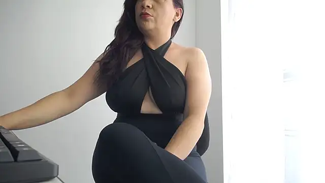 lorenalover24 online show from December 20, 2024, 5:51 pm