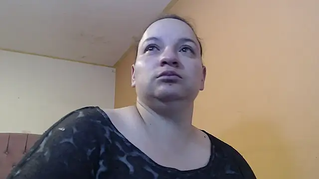 Miaabrownnn online show from February 11, 2025, 6:33 pm