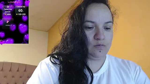 Miaabrownnn online show from March 6, 2025, 5:54 pm