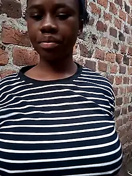 Snapshot of Sassy_boobs21 chatting on March 12, 2026, 4:29 am Sassy boobs21 online show from March 12, 2026, 4:29 am