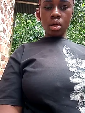 Snapshot of Sassy_boobs21 chatting on March 21, 2026, 8:19 am Sassy boobs21 online show from March 21, 2026, 8:19 am