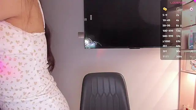 Snapshot of 1_love_8 chatting on October 14, 2025, 5:14 pm 1 love 8 online show from October 14, 2025, 5:14 pm